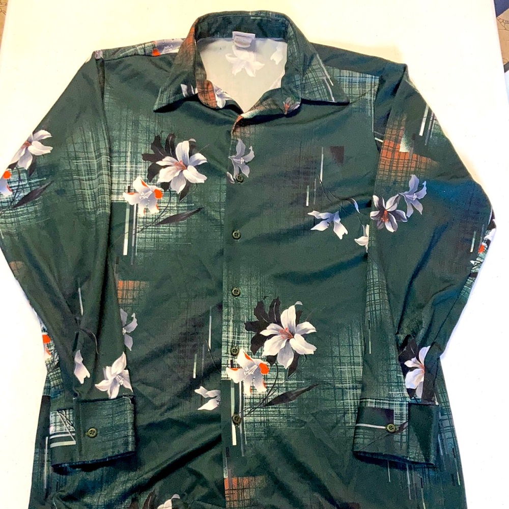 Vintage Montgomery Ward Green Tropical Floral Long Sleeve Button Down Shirt